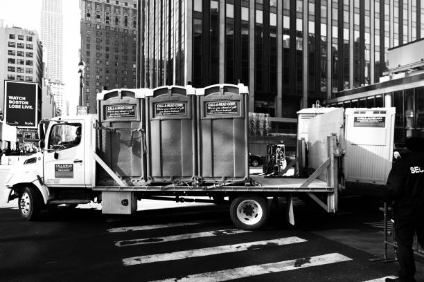 Best Luxury portable toilet rental  in Lake Mills, IA